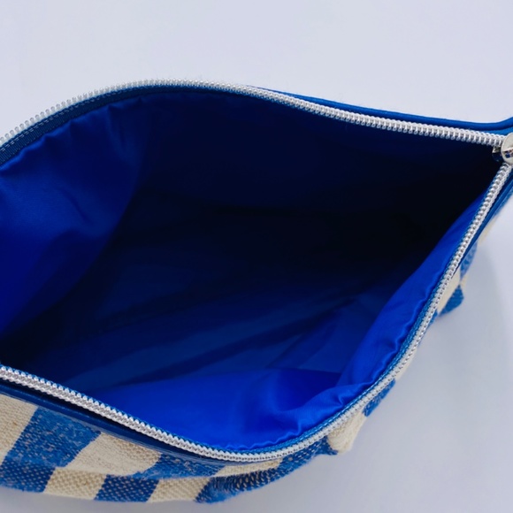 Nordstrom Linen Blue Tan Striped Clutch Zipper Closure Nautical Spring Summer - Picture 6 of 7